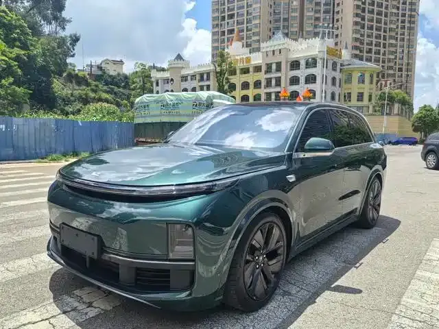 Li Auto L8