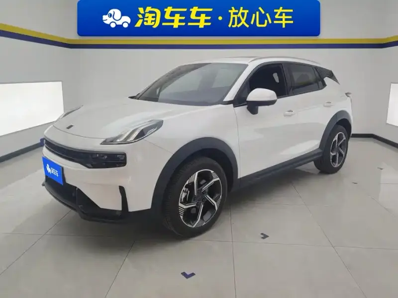 Lynk & Co 06