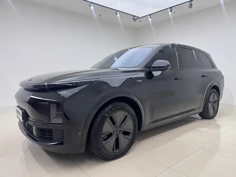 Li Auto L8