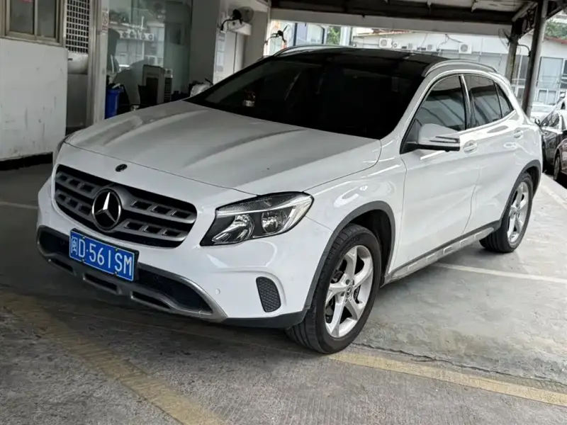 Mercedes-Benz GLA