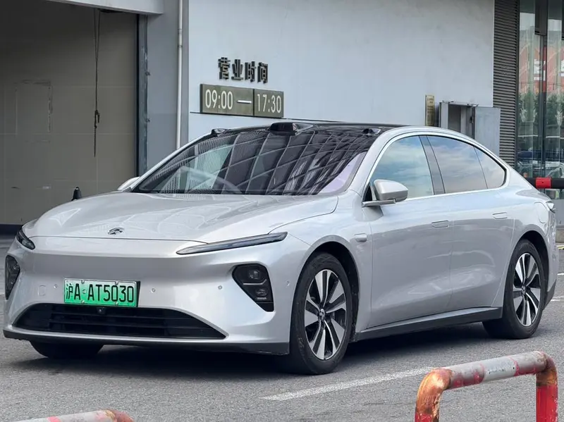 NIO ET7