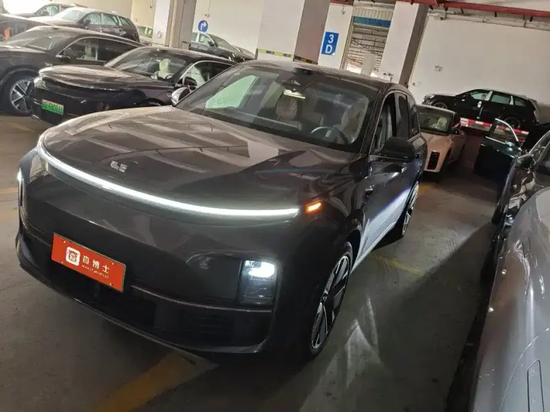 Li Auto L8