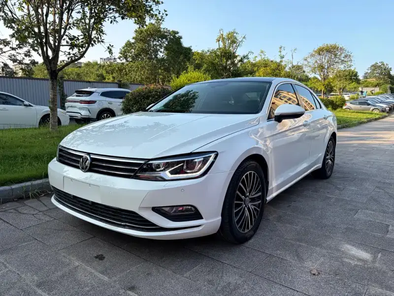 Volkswagen Lamando