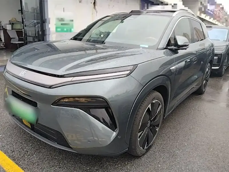 BYD Tang L