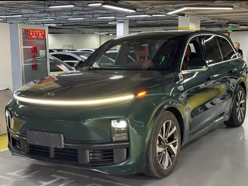 Li Auto L8