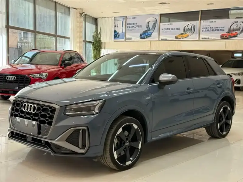 Audi Q2L