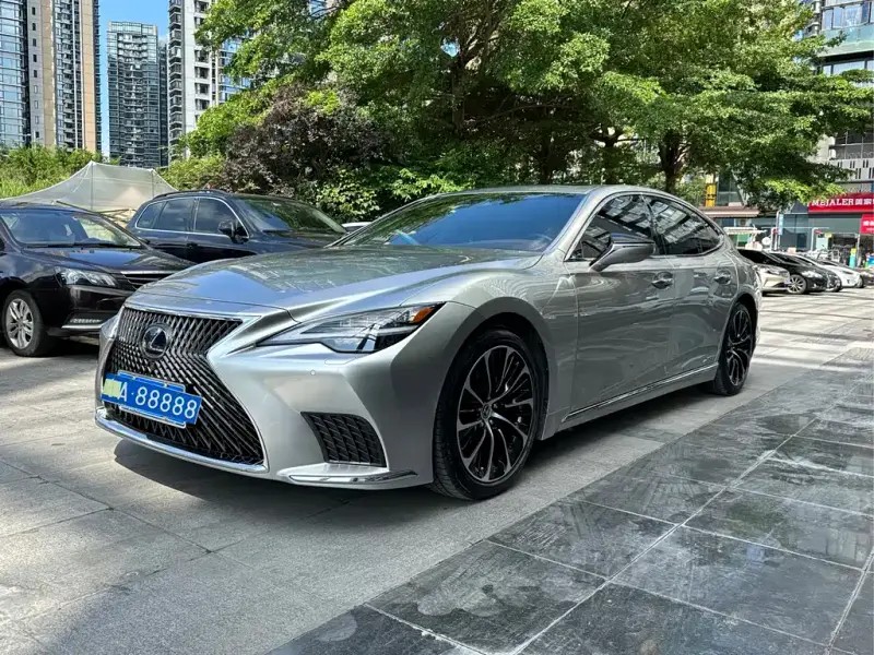 Lexus LS