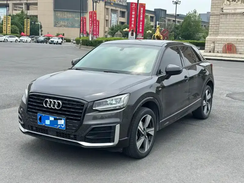 Audi Q2L