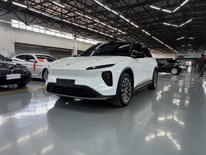 NIO ES6