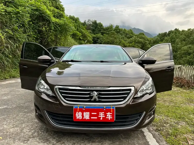 Peugeot 408