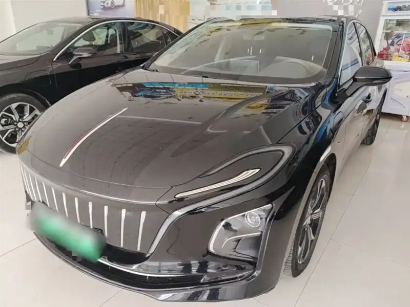 Hongqi E-QM5