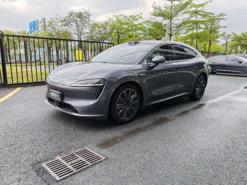 Luxeed Zhijie R7