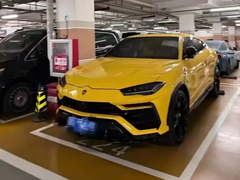 Lamborghini Urus