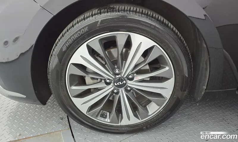 Kia K8
