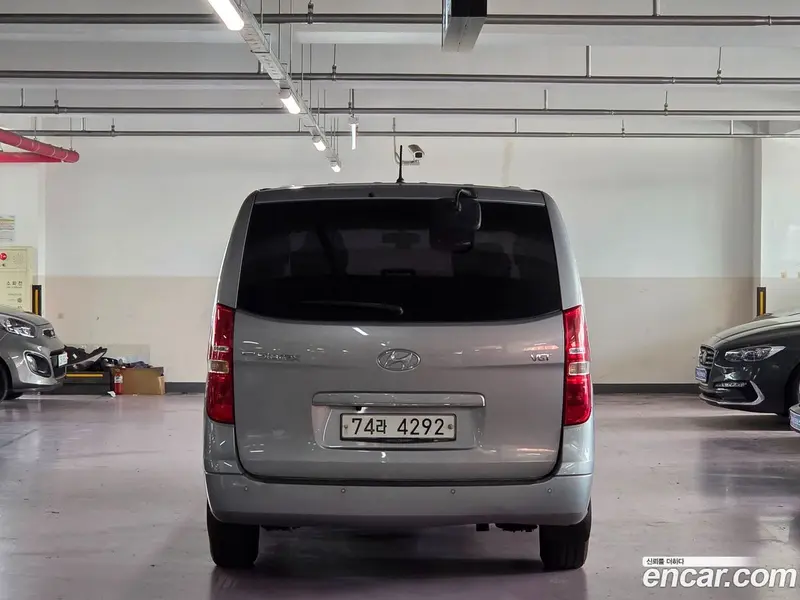 Hyundai H-1