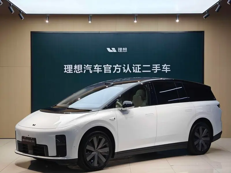 Li Auto i8