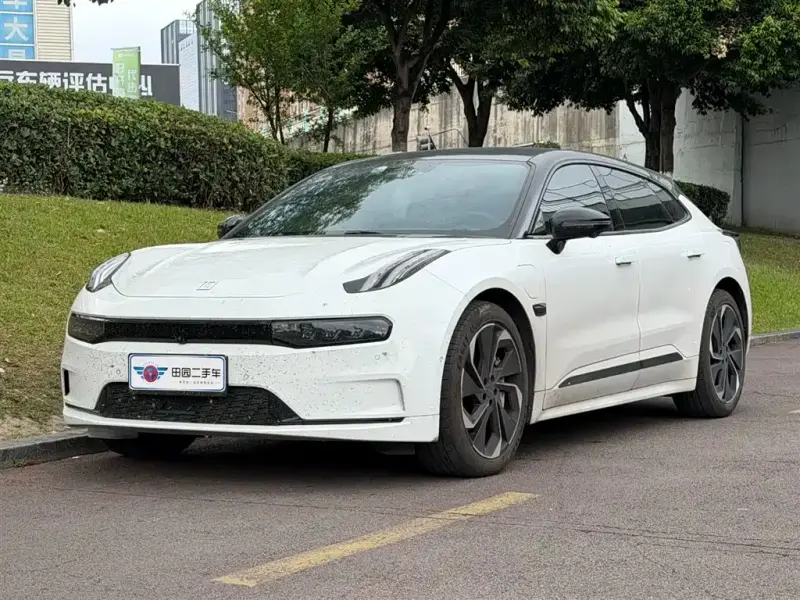 Zeekr 001