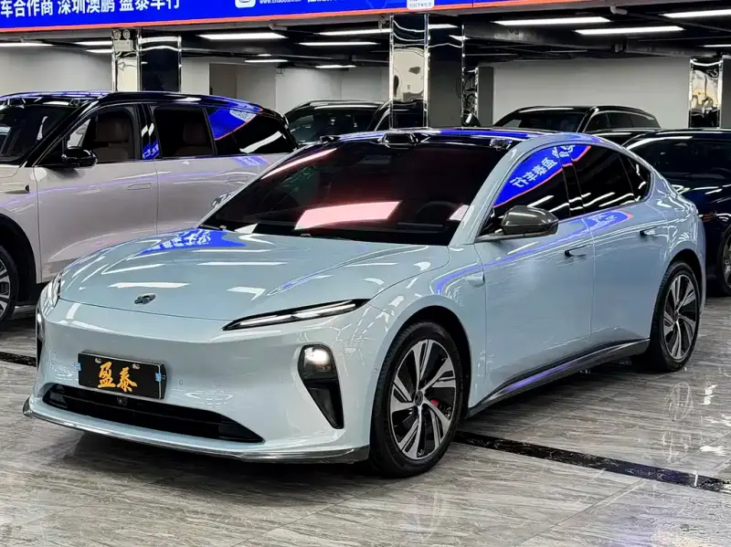 NIO ET5