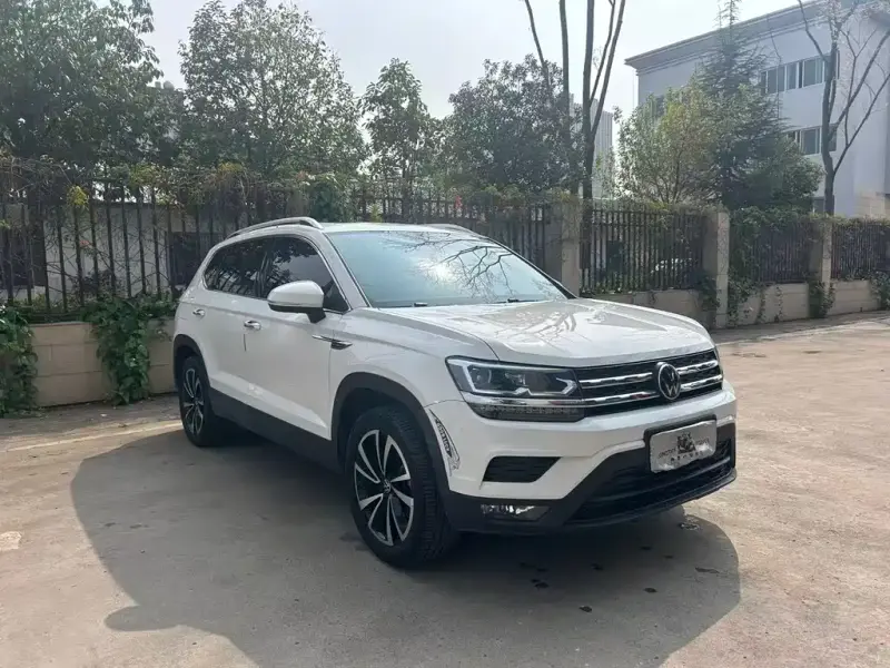 Volkswagen Tharu