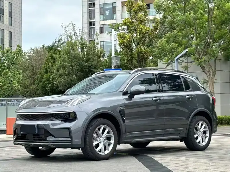 Lynk & Co 01