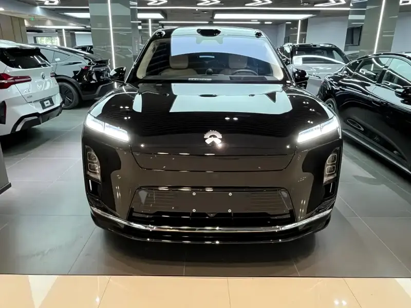 NIO ES8