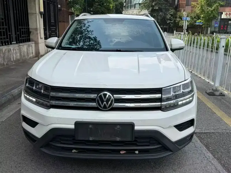 Volkswagen Tharu