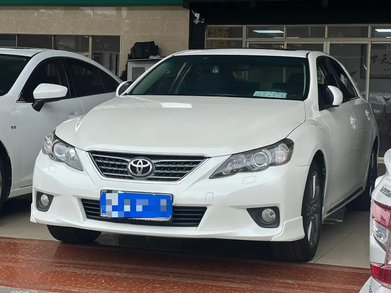 Toyota Reiz
