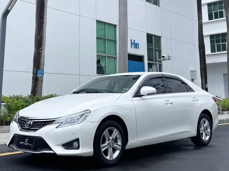 Toyota Reiz