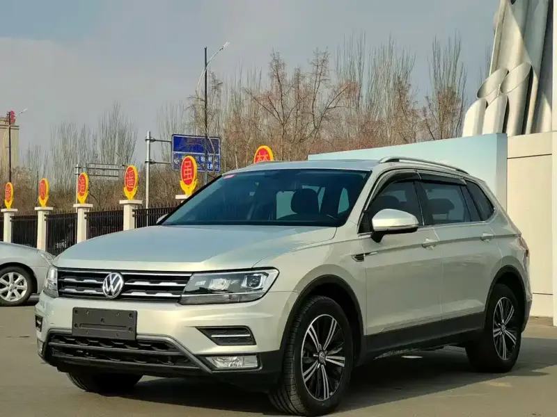 Volkswagen Tiguan L