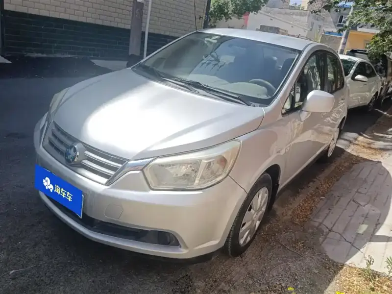 Venucia D50