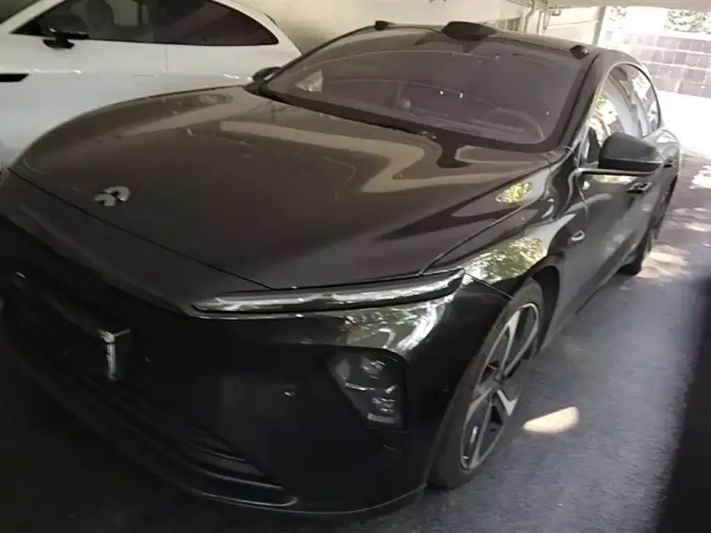 NIO ET7