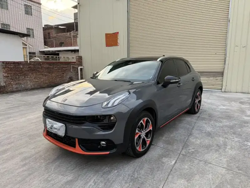 Lynk & Co 02