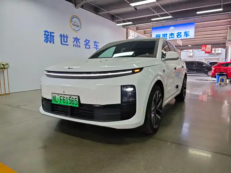 Li Auto L6