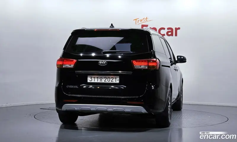 Kia Carnival (Canival)