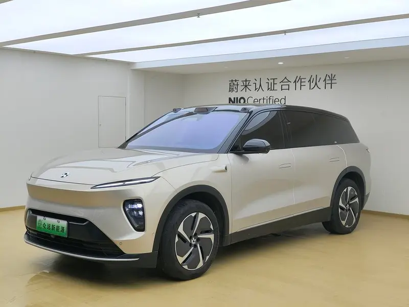 NIO ES8