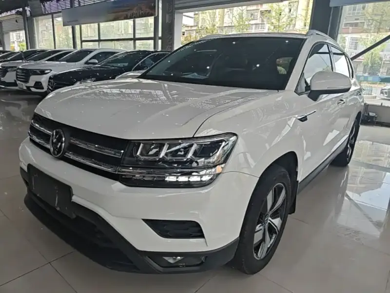 Volkswagen Tharu