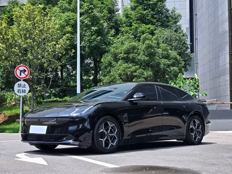 Lynk & Co Z10
