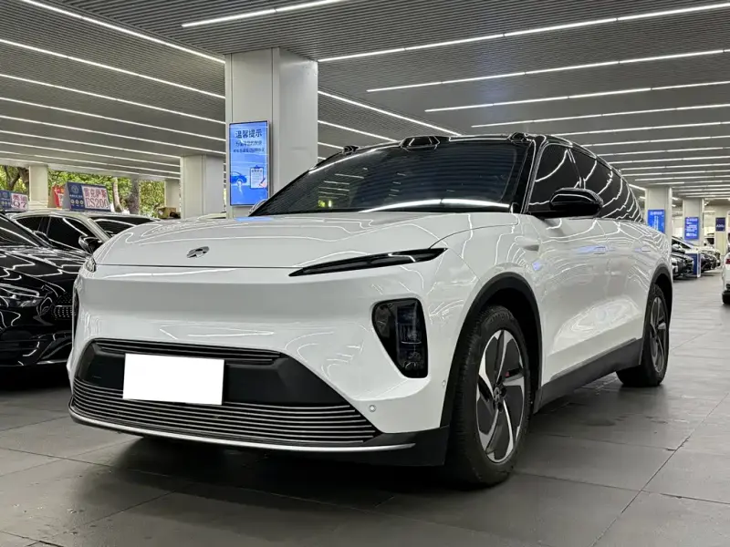 NIO ES8