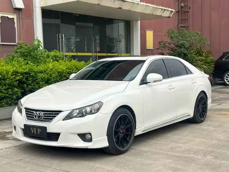 Toyota Reiz