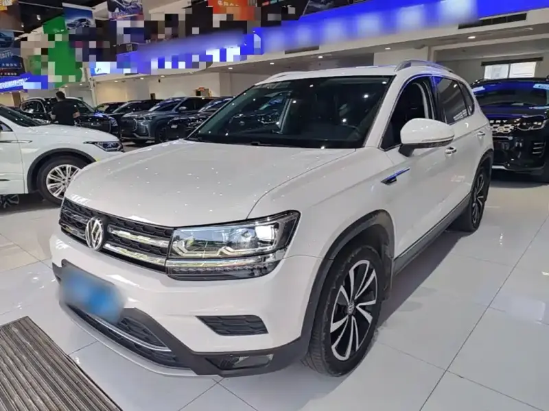 Volkswagen Tharu