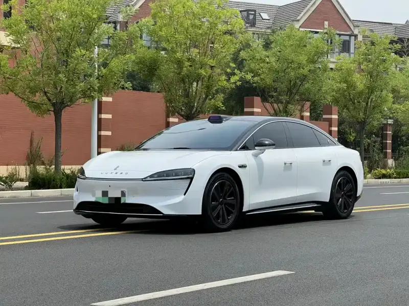 Luxeed Zhijie S7