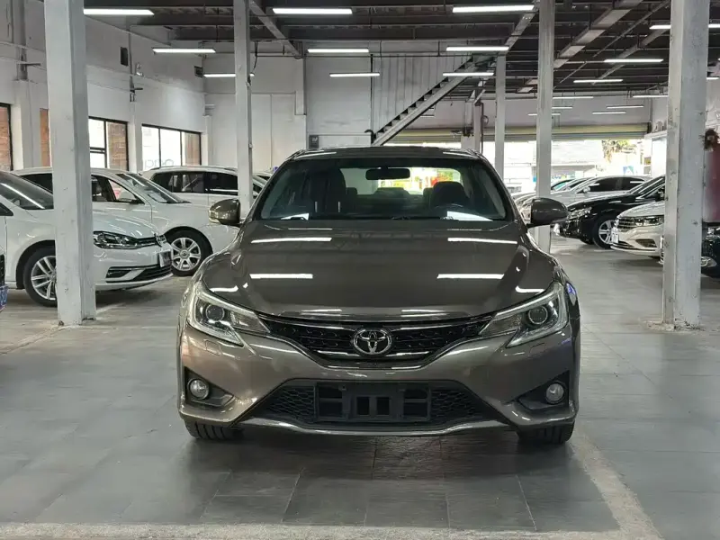 Toyota Reiz