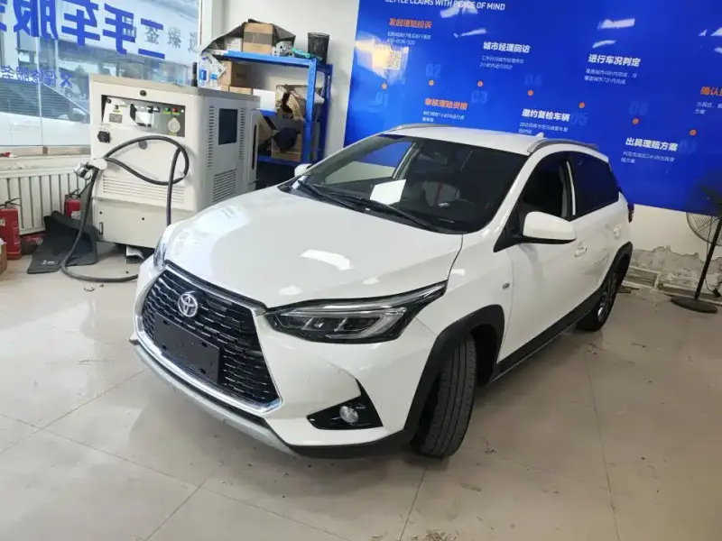 Toyota Yaris L