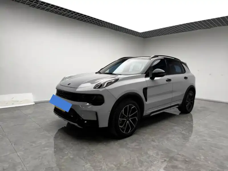 Lynk & Co 01