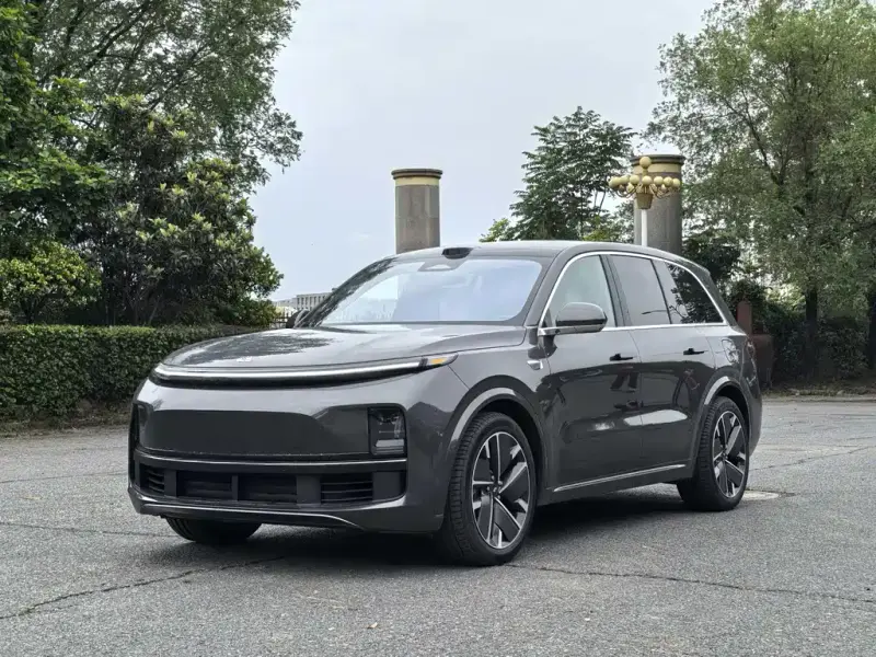 Li Auto L8