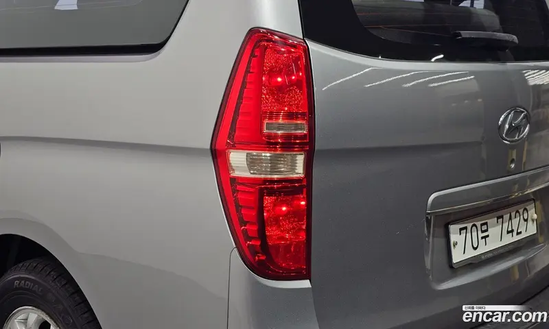 Hyundai H-1