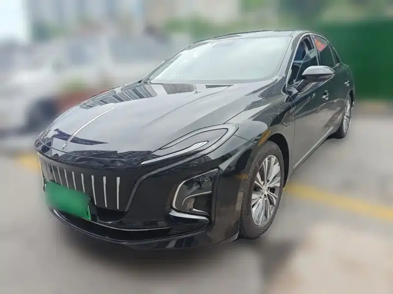 Hongqi E-QM5