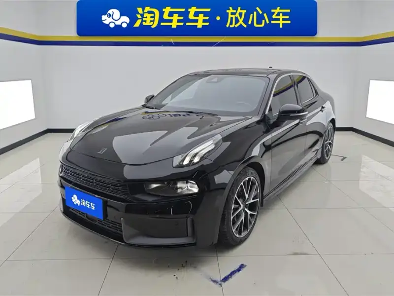 Lynk & Co 03