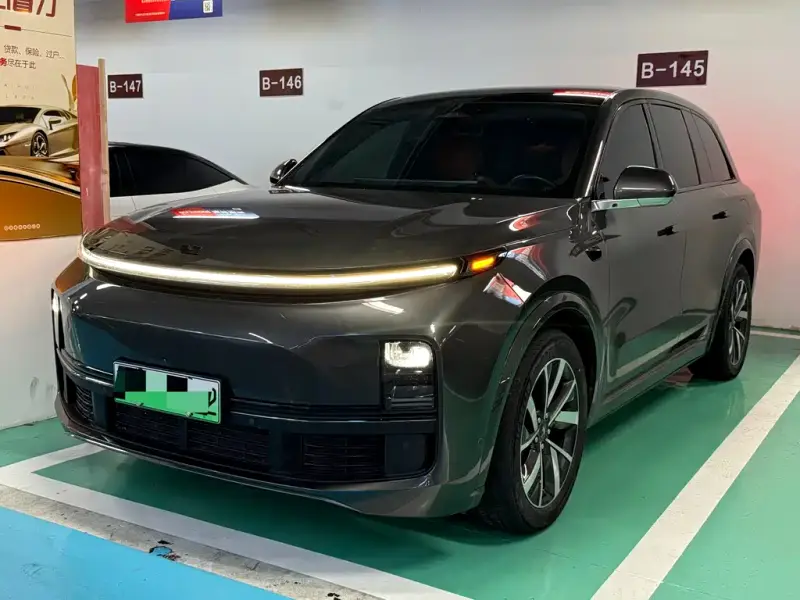 Li Auto L8
