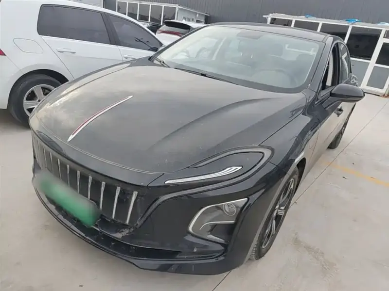 Hongqi E-QM5